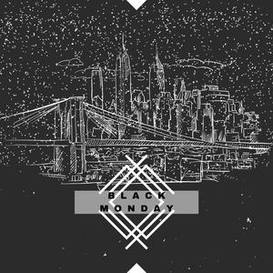 裸体美女张开双腿露黑毛
